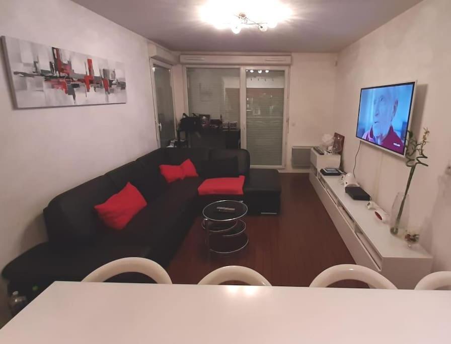 Joli Appartement Avec Jardin Et 2 Parkings Prives Argenteuil Eksteriør billede