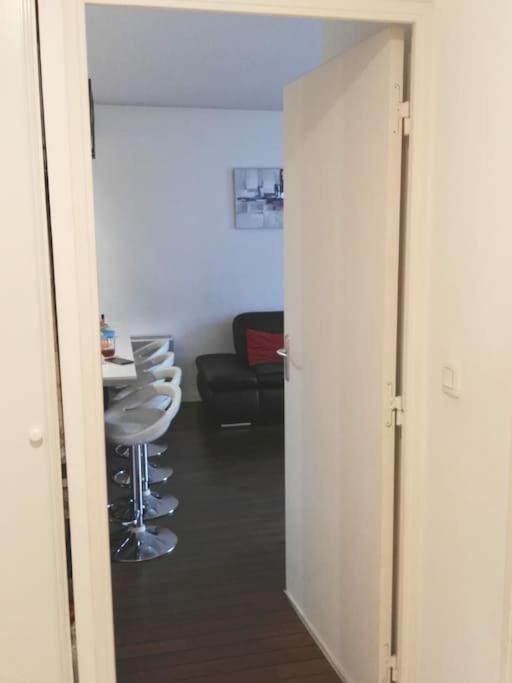 Joli Appartement Avec Jardin Et 2 Parkings Prives Argenteuil Eksteriør billede