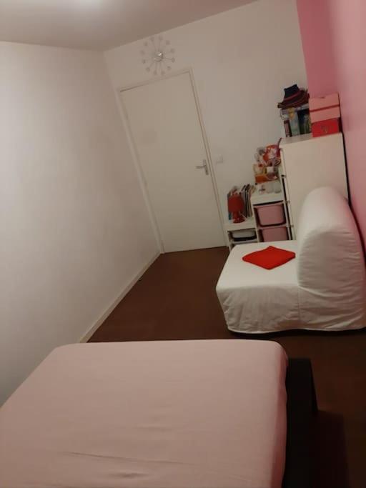 Joli Appartement Avec Jardin Et 2 Parkings Prives Argenteuil Eksteriør billede
